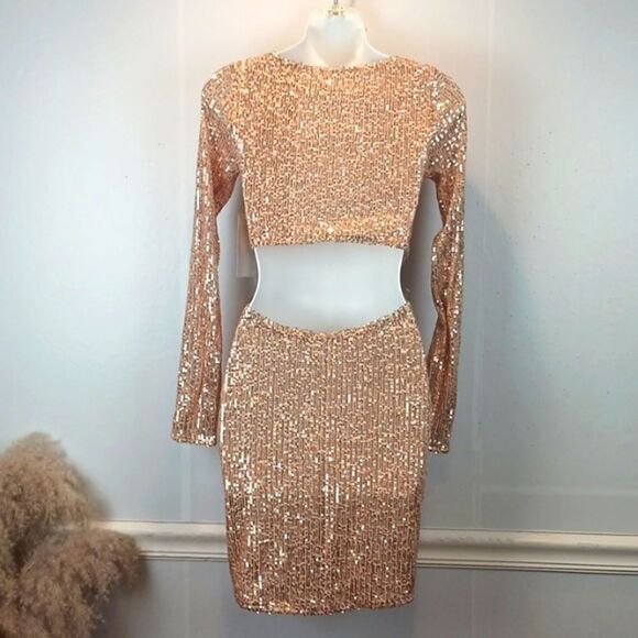 BEAR DANCE Rose Gold/ peach sequin cut out mini dress size small - Picture 7 of 11